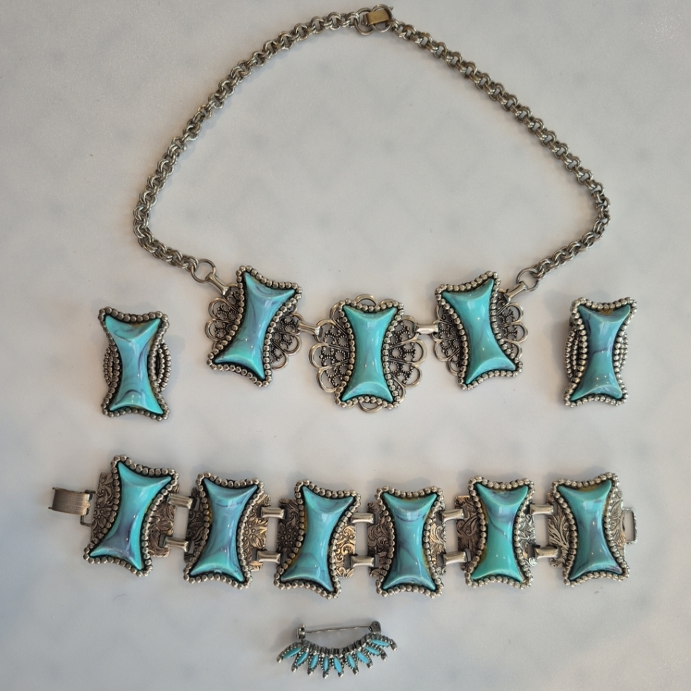 VTG Faux Tortoise Blue Lucite Jewelry Set. Necklace, Bracelet, Clip On Earrings